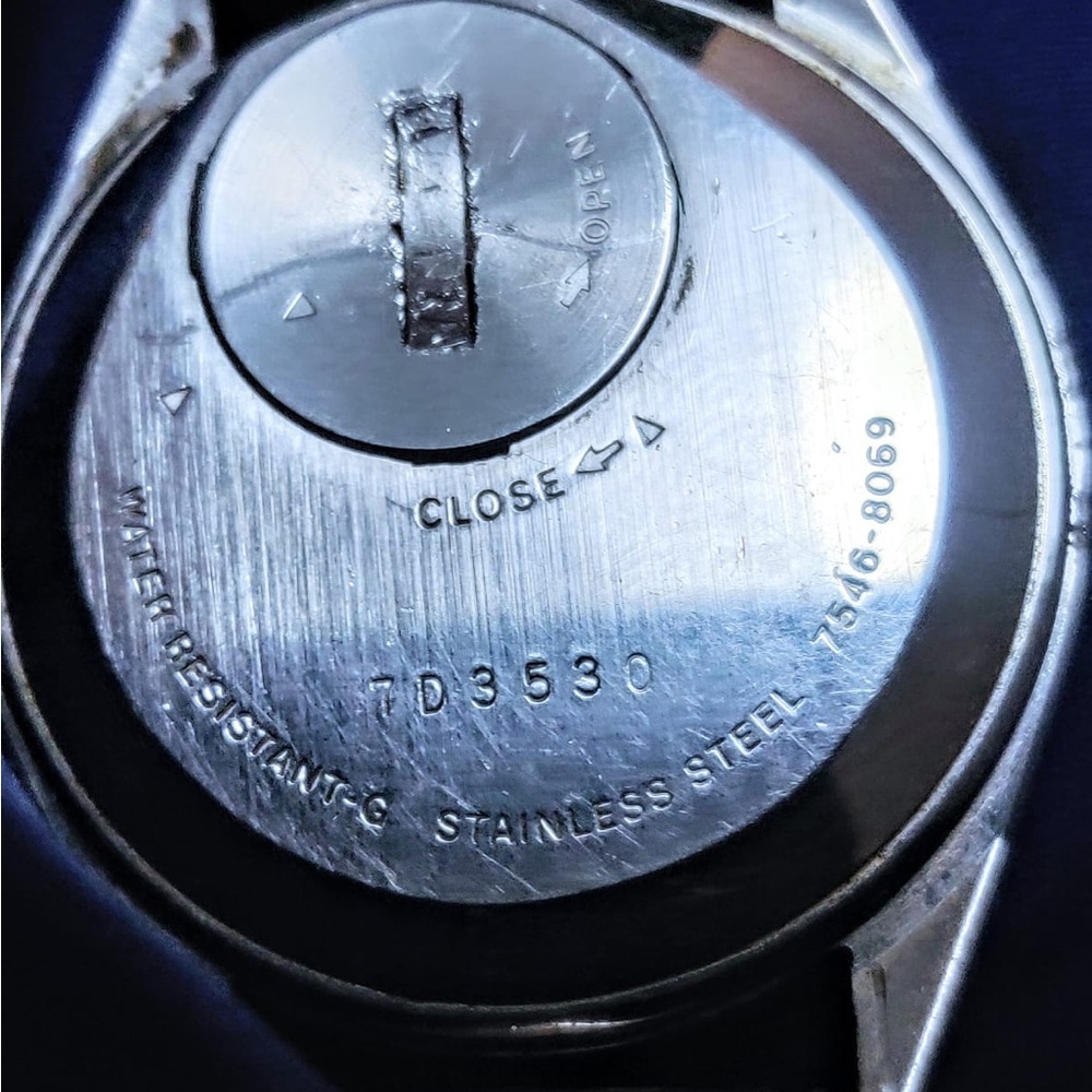 Seiko 7546 Day Date Vintage Men's Watch Collectible - Picture 9 of 9